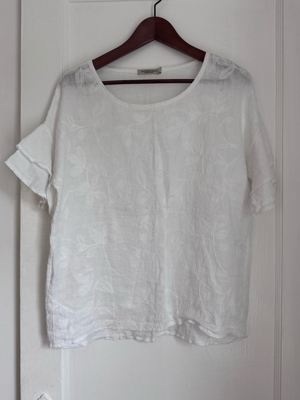 Valentina Naldi Linen White Floral Embroidered Short Sleeve Blouse